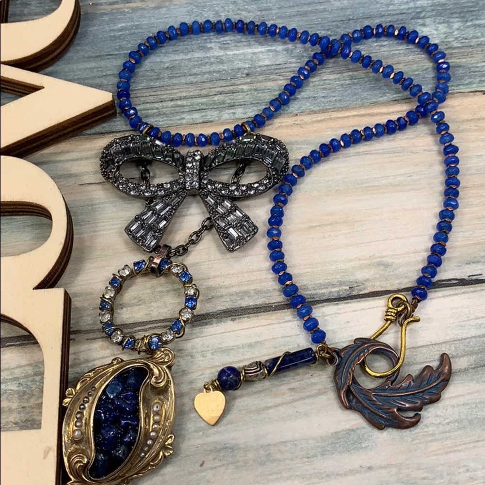 ⭐️Adorned Crown artisan assemblage gold lapis rhinestone bow necklace - Picture 5 of 9